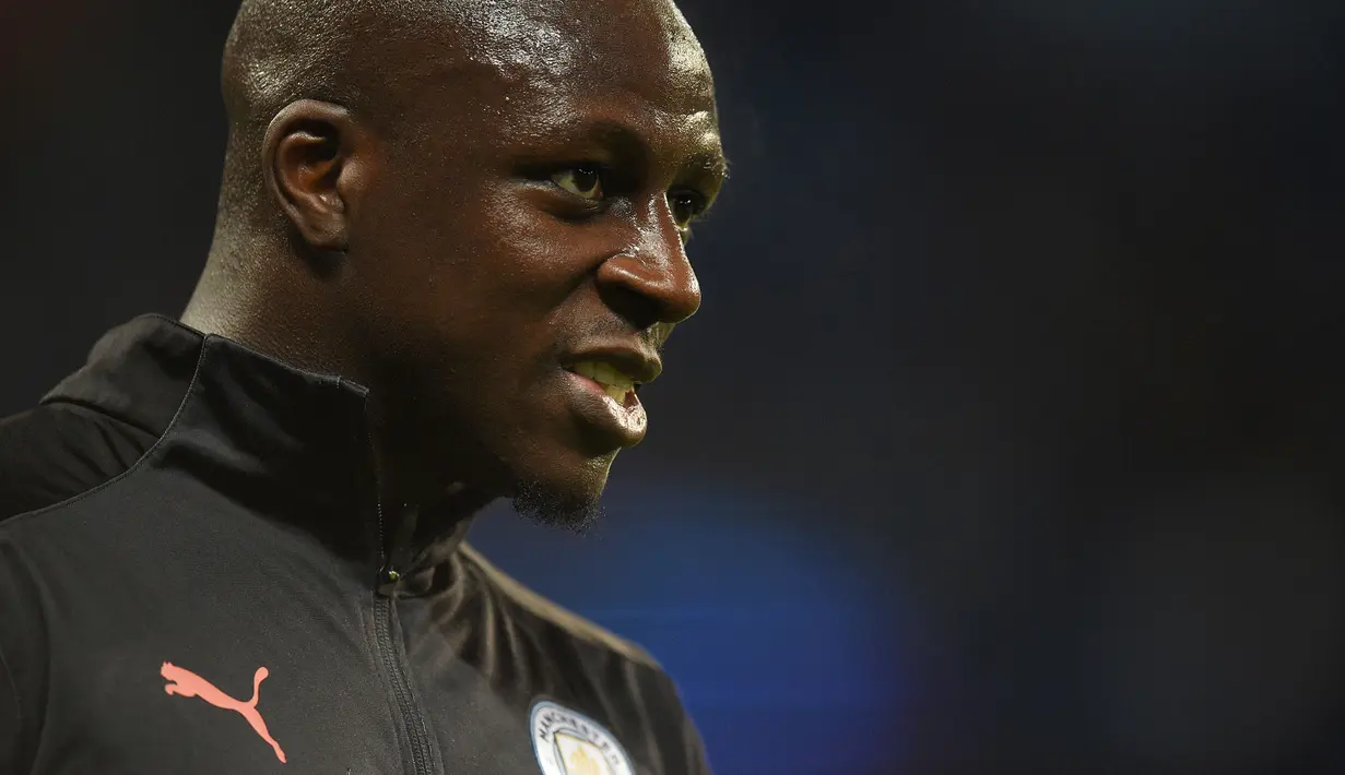 Benjamin Mendy yang selama ini dikenal memiliki sifat kalem, ternyata pernah terjerat kasus pelecehan dan kekerasan seksual. Ia ditahan pada awal musim 2021/22 lalu karena tujuh kasus pemerkosaan dan satu kasus pelecehan seksual yang diduga melibatkan lima orang korban. (AFP/Oli Scarff)