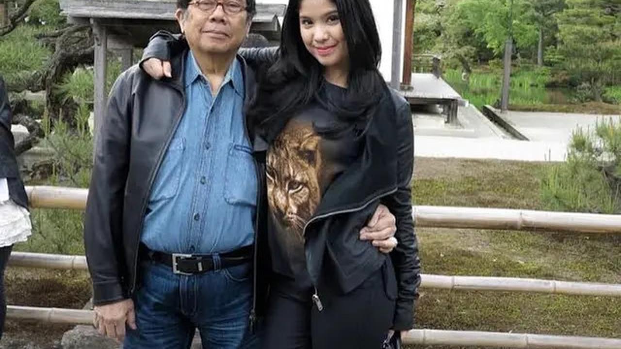 6 Potret Kebersamaan Annisa Pohan dan Ayah, Masih Bugar di Usia 79 Tahun