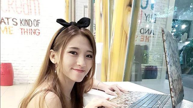 Caster Clara Kartika