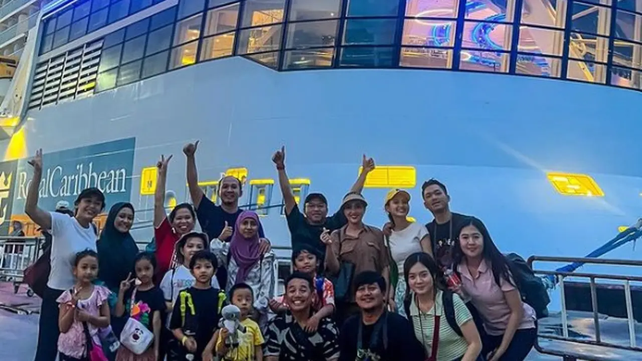 Ashanty dan keluarga naik cruise mewah (Instagram/ashanty_ash)