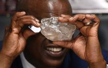 FOTO: Terbesar di Dunia, Ini Penampakan Berlian Seberat 2.492 Karat yang Ditemukan di Botswana