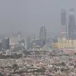 Pada Rabu (07/06) pukul 10.00 WIB, Indonesia masuk daftar 10 besar kota dengan polusi udara terburuk, dan menjadi negara di Asia Tenggara dengan tingkat polusi udara paling buruk. (Liputan6.com/Johan Tallo)