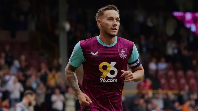 Kapten Burnley, Josh Brownhill masuk dalam rencana naturalisasi Timnas Malaysia.