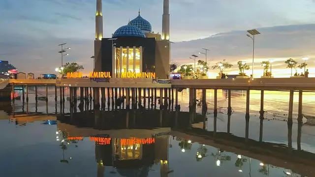 Masjid Terapung Makassar