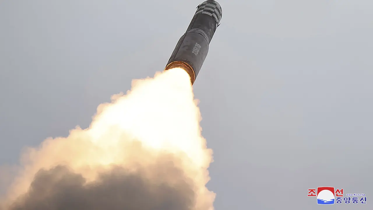 Rudal balistik antarbenua Hwasong-18