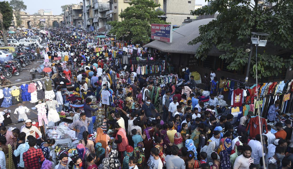 FOTO Keramaian Pasar  Jelang Perayaan Diwali di India 