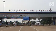 Suasana jalan Tol Kunciran-Serpong di Gerbang Tol Parigi, Tangerang Selatan, Jumat (6/12/2019). Ruas tol sepanjang 11,1 km tersebut diharapkan bisa memudahkan perjalanan masyarakat yang berasal dari arah Serpong menuju Bandara Soekarno Hatta, Cengkareng. (Liputan6.com/Angga Yuniar)