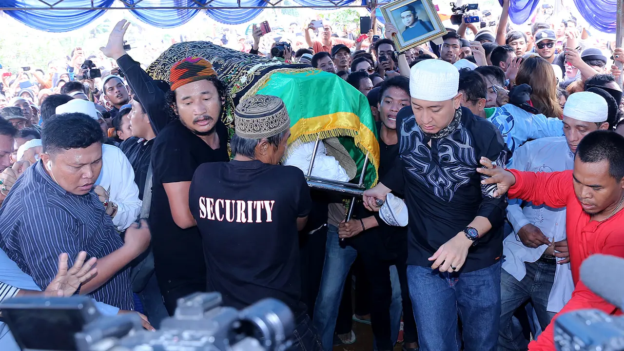 [Bintang] Pemakaman Olga Syahputra