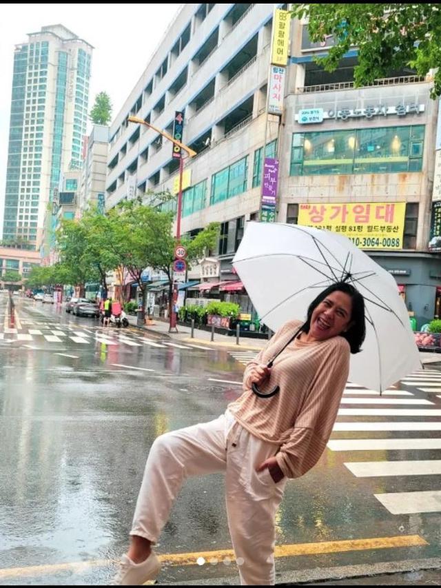 Potret Lydia Kandou selama berada di Bucheon, Korea Selatan. (Instagram @lydiakandou_)