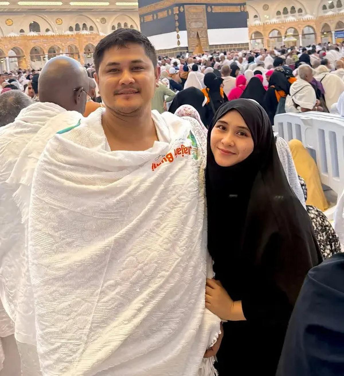 Begini Potret Tampilan Irish Bella dan Ryana Dea saat Melaksanakan Haji 2025