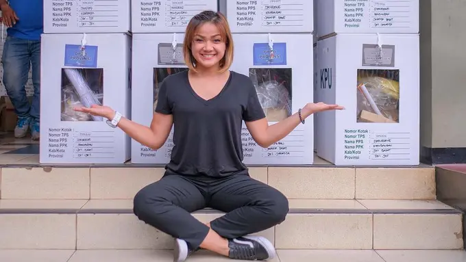 [Fimela] Nirina Zubir