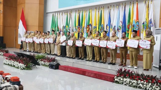 Kemendagri Bersama Kemenkeu Beri Penghargaan Insentif Fiskal kepada 50 Daerah