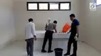 Mayat bayi perempuan ditemukan di dalam sebuah kardus di Mamuju. Belum diketahui siapa orangtua dari bayi malang tersebut.