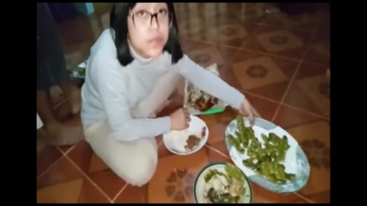 5 Potret Dapur Sederhana Lesti Kejora di Rumah Masa Kecil Cianjur, Makan Lesehan Tanpa Alas Tetap Nikmat