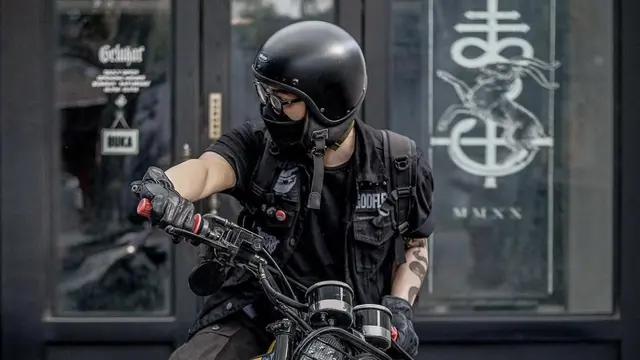 Diary Fimela: Hadirkan Helm Kostum Sesuai dengan Karakter Pengendara, Trooper Custom Tingkatkan Budaya Handicraft di Indonesia