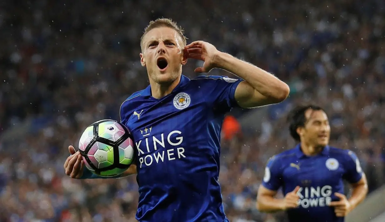 Leicester City mendapatkan kemenangan pertamanya pada ajang Premier League 2016-2017. The Foxes menekuk Swansea City dengan skor tipis 2-1 di King Power Stadium, Sabtu (27/8/2016). (Reuters/Darren Staples)
