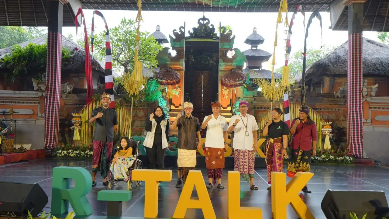 Regsosek Talk (R-Talk) kembali hadir. Dengan mengambil tema “Mendorong Satu Data Pemberdayaan Berbasis Kearifan Lokal”, R-Talk kali ini ingin menekankan pentingnya program pemberdayaan yang berbasis data (Istimewa)