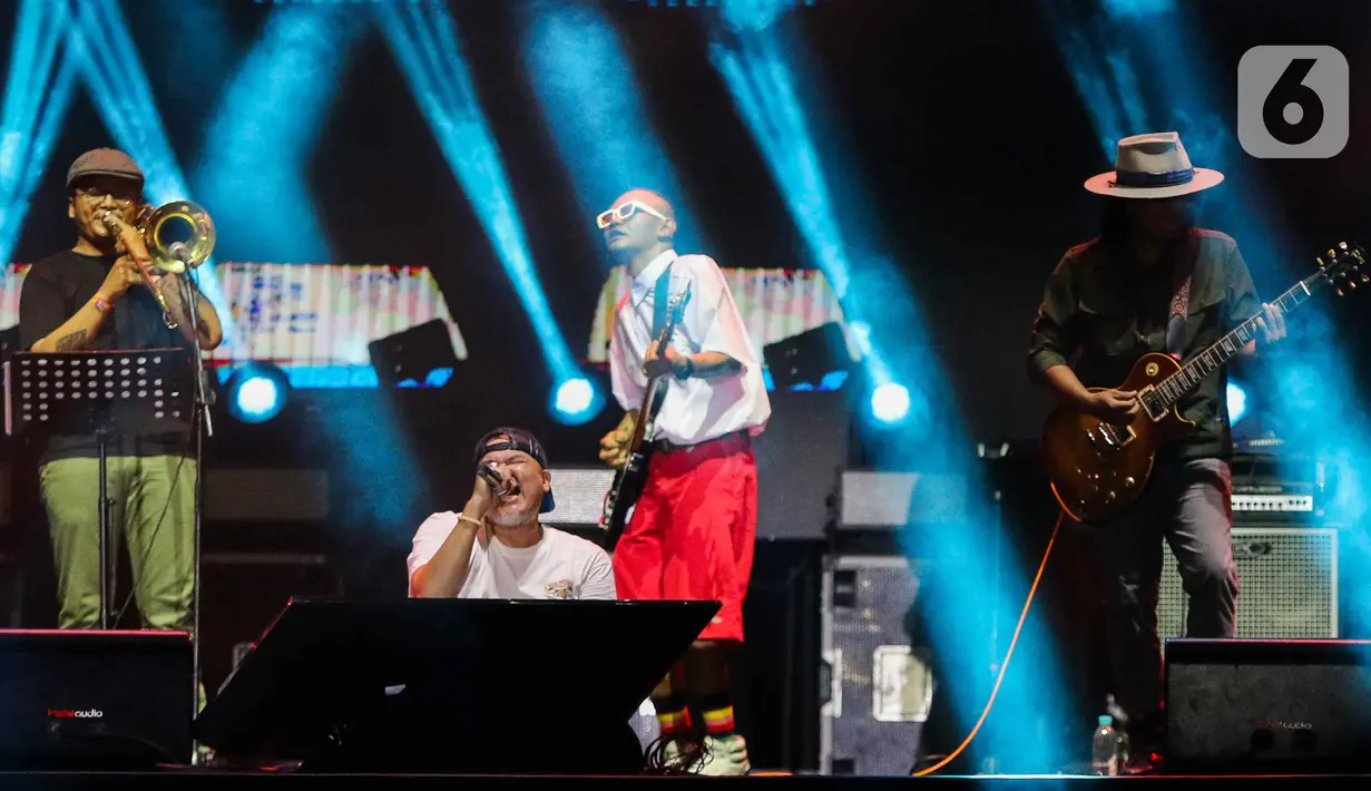 Seperti diketahui band Netral sempat berganti nama menjadi NTRL karena ada persoalan internal. (Liputan6.com/Herman Zakharia)