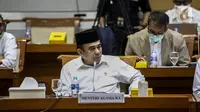 Menteri Agama Fachrul Razi saat Rapat Kerja dengan Komisi VIII DPR di Jakarta, Selasa (8/9/2020). Fachrul Razi menyatakan tidak tahu jika pernyataannya soal radikalisme masuk masjid melalui anak muda yang menguasai bahasa Arab dan good looking akan menjadi konsumsi publik. (Liputan6.com/Johan Tallo)