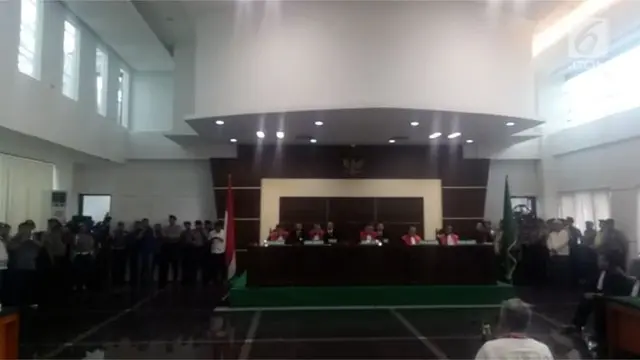 VIDEO: Buni Yani Divonis 1,5 Tahun, Pendukung Histeris