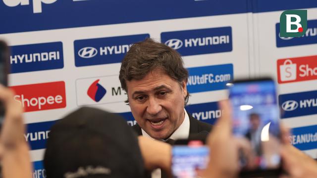 Carles Cuadrat - Timnas Filipina