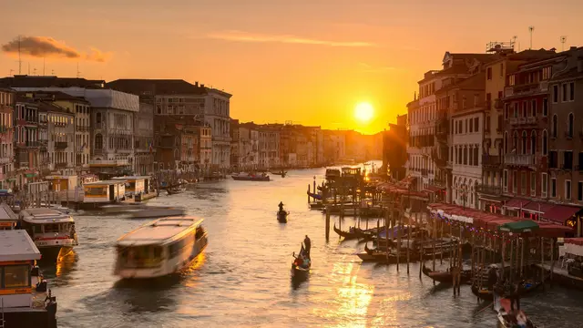 Rialto Bridge