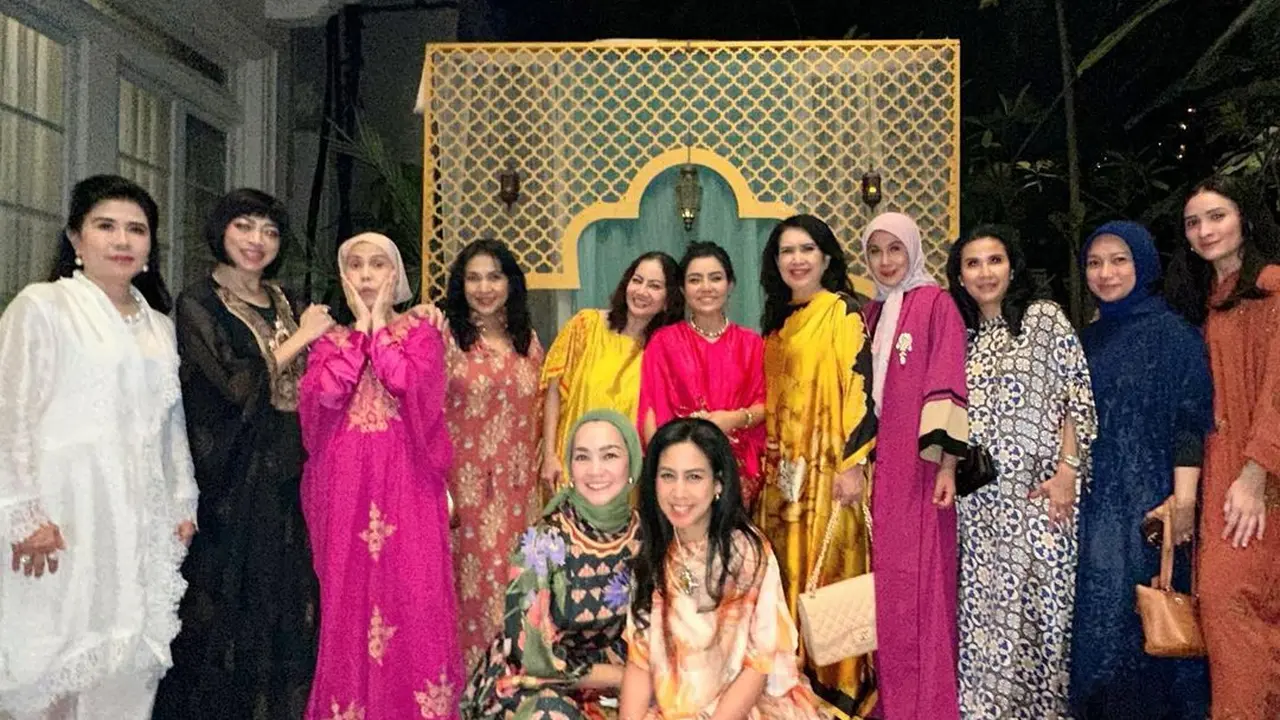 Mayangsari undang Geng arisan Kepompong Buka Puasa Bersama di rumahnya (Foto: instagram marinizumarnisreal)