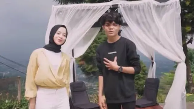 6 Potret Adam Batubara, Putra Ucok Baba dengan Kekasih yang Jadi Sorotan