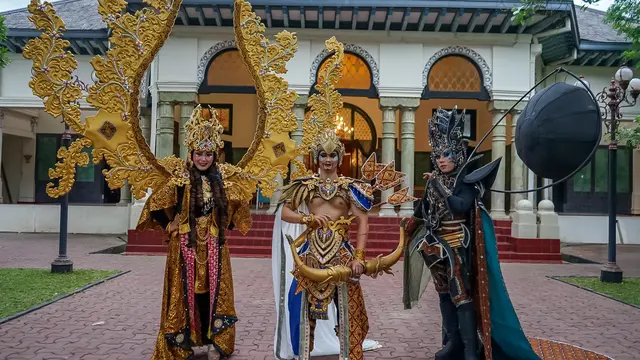 Solo Batik Carnival ke-13 di Lodji Gandrung Surakarta