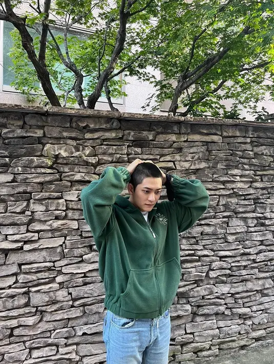 Kang tae Oh akan menerima pelatihan dasar selama empat minggu dan bertugas sebagai tentara aktif selama 18 bulan. (Foto: Instagram/ kto940620)