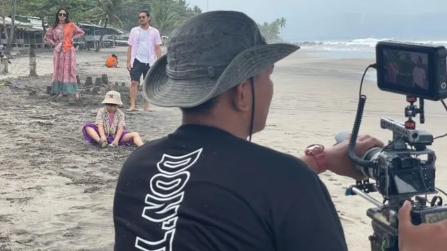 Bintang Love Story The Series syuting di Pelabuhan Ratu (Foto: Instagram @f.muchtar360)