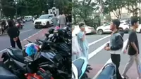 Juru parkir liar di Masjid Istiqlal memberikan tarif Rp10 ribu untuk motor. (Dok: Twitter @sosmedkeras)