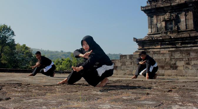 Gambar Pukulan Tebak Dalam Pencak Silat / Teknik Serangan