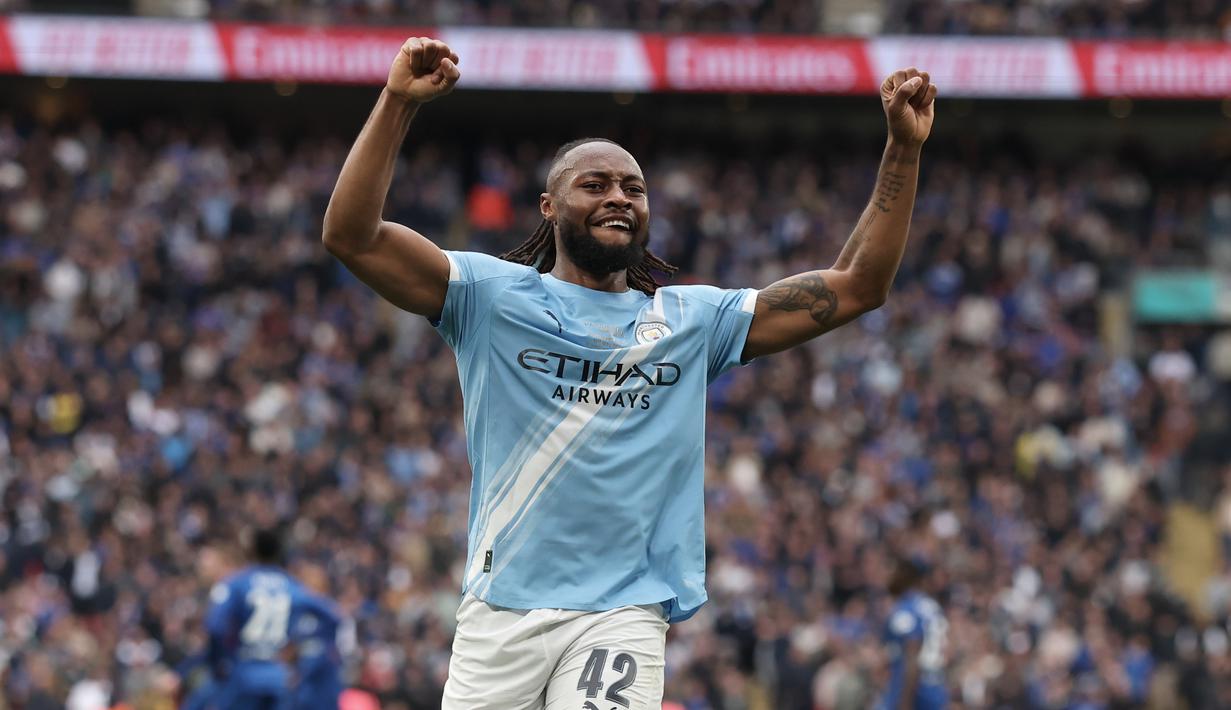 Pemain Manchester City, Antoine Semenyo menjadi pahlawan usai mencetak gol semata wayang yang mengantarkan timnya meraih Piala FA di partai final di Wembley Stadium hari Sabtu (16/05/2026) malam WIB. (AP Photo/Richard Pelham)