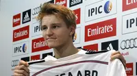 Gaji wonderkid asal Norwegia, Martin Odegaard membuat kapten Madrid B, Sergio Aguza tercengang.