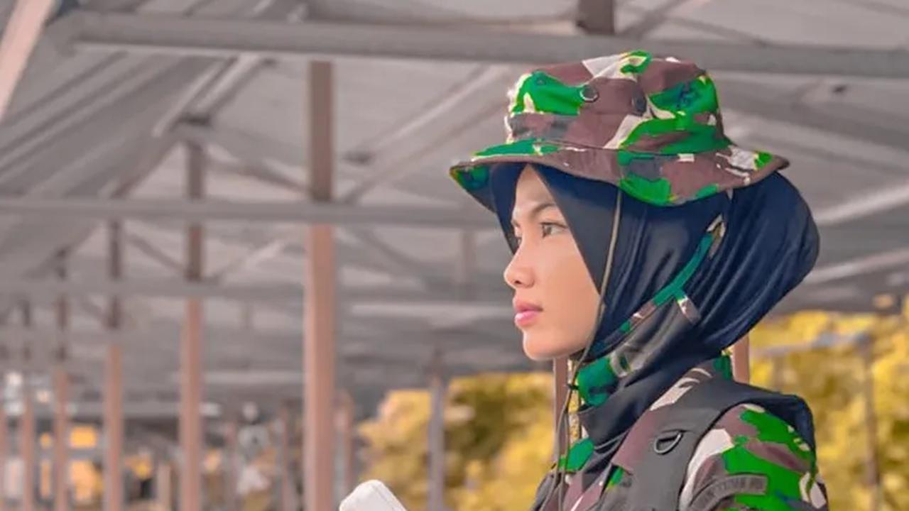 Dikenal Jadi Atlet Voli Wanita Ini Ternyata Prajurit TNI, Intip Potret Cantiknya