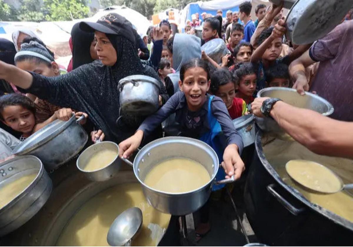Menhan Israel Rancang Pemindahan Warga Gaza ke Kamp di Rafah