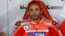 Pebalap Ducati, Andrea Iannone, dipastikan masih absen pada balapan MotoGP Jepang di Twin Ring Motegi, Jepang, 16 Oktober 2016. (Crash)