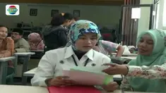 Sejumlah orang tua siswa yang akan mendaftarkan anaknya mengaku kesulitan dan bingung dengan sistem online tahun ini.
