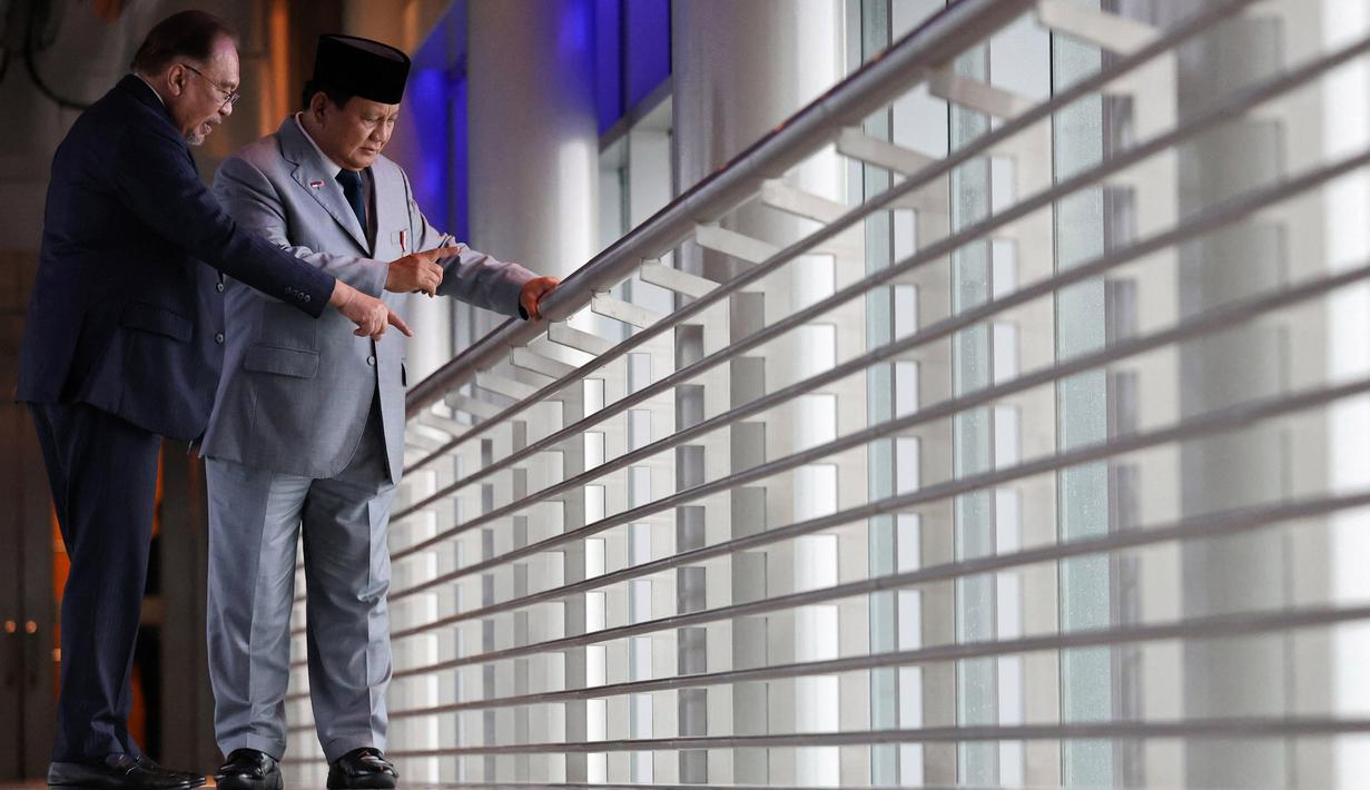 Kedua pemimpin juga menegaskan komitmen untuk meningkatkan sinergi antara dua negara serumpun. (HASNOOR HUSSAIN/POOL/AFP)