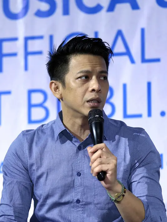 Selain bersama Younder, Noah juga tengah melakukan tur ke beberapa kota untuk mempromosikan album terbaru berjudul Sings Legend. (Nurwahyunan/Bintang.com)