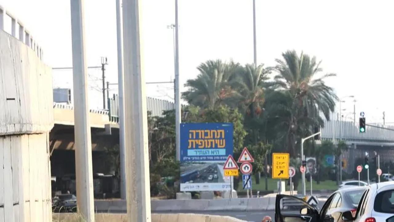 FOTO: Mencekam! Beginilah Ketakutan Warga Israel saat Roket Hamas Meluncur dari Jalur Gaza ke Tel Aviv