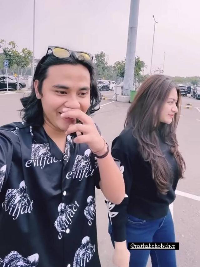 7 Potret Kebersamaan Nathalie Holscher dan TikToker Yogi Ilham Ini Tuai Banyak Sorotan