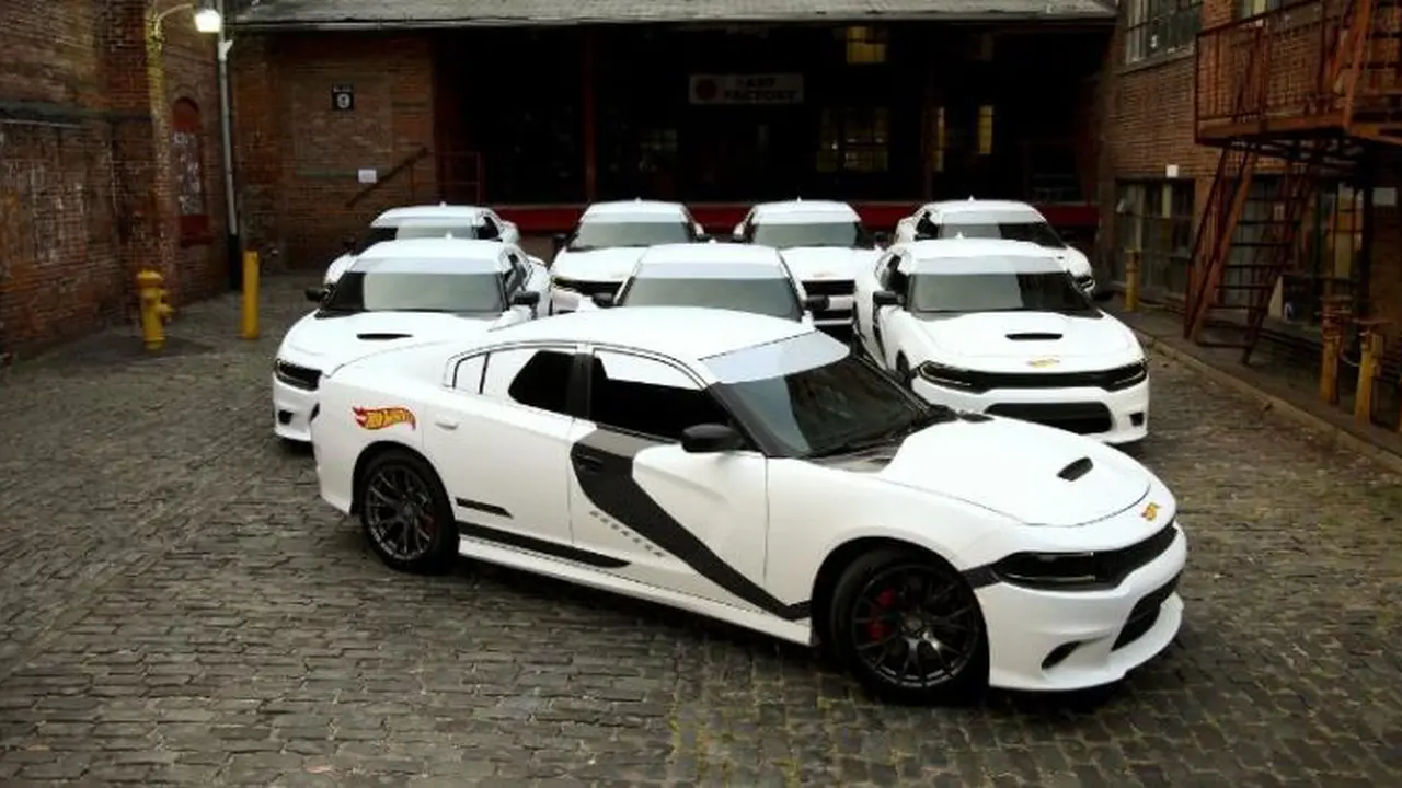 Pasukan Stromtroopers di Star Wars Kini Berwujud Muscle Car