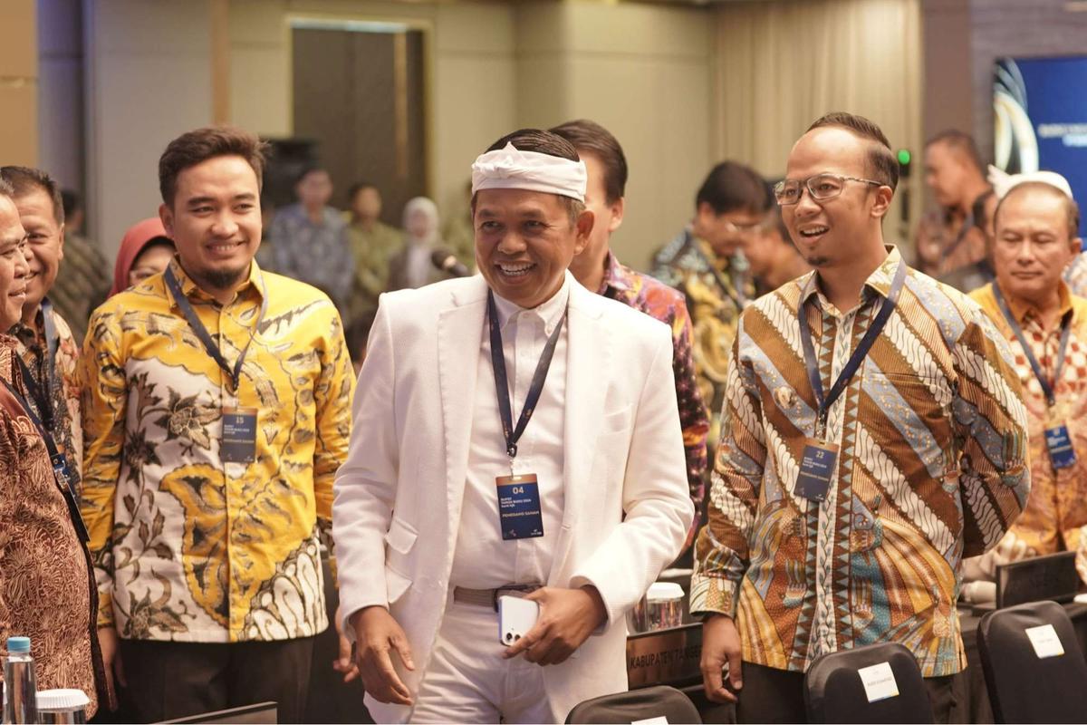 Gubernur Jawa Barat Dedi Mulyadi rombak total pejabat Bank BJB