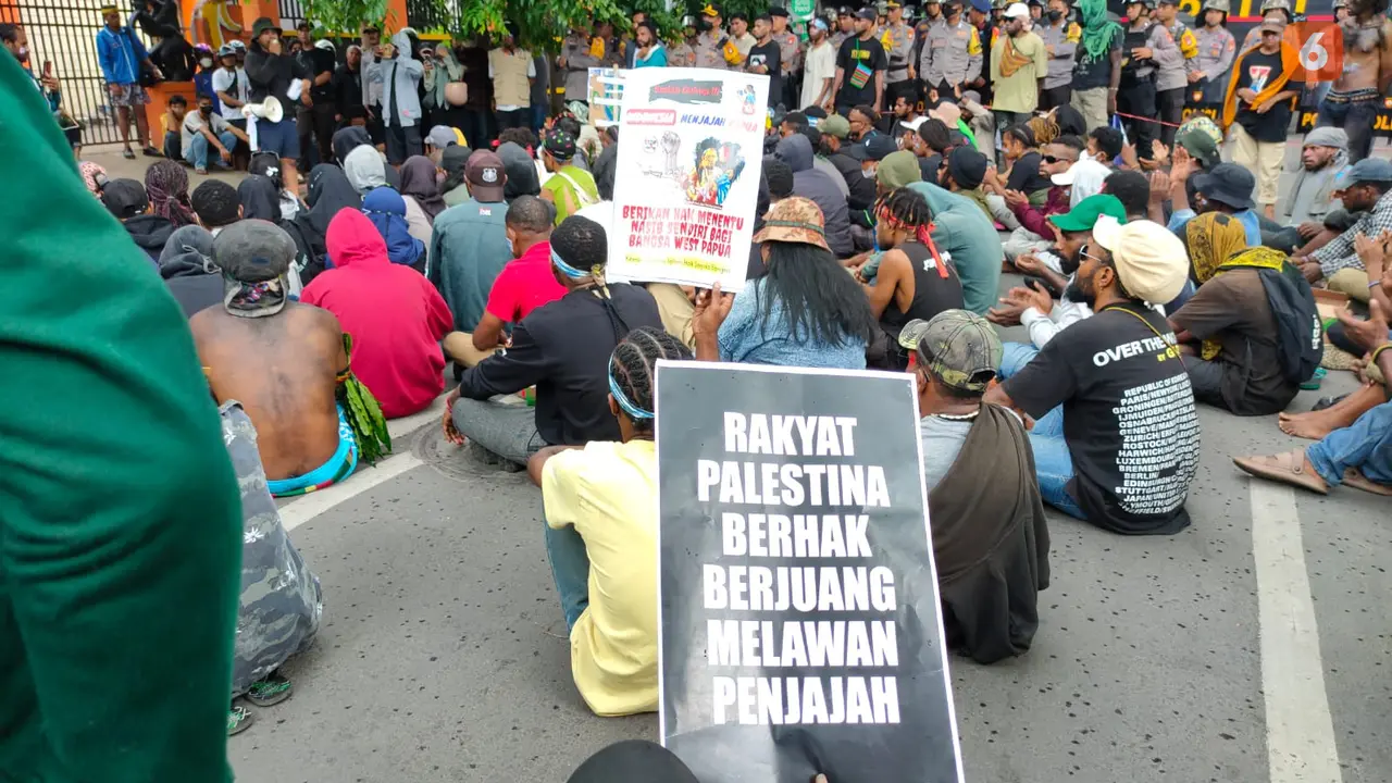 Demo Mahasiswa Papua di Makassar Suarakan Dukungan Untuk Palestina (Liputan6.com/Fauzan)