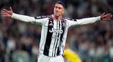Dusan Vlahovic dari Juventus merayakan gol yang mengubah skor jadi 2-0 dalam pertandingan Serie A antara Juventus dan Udinese di Allianz Stadium, Minggu, 18 Mei 2025. (Spada/LaPresse via AP)