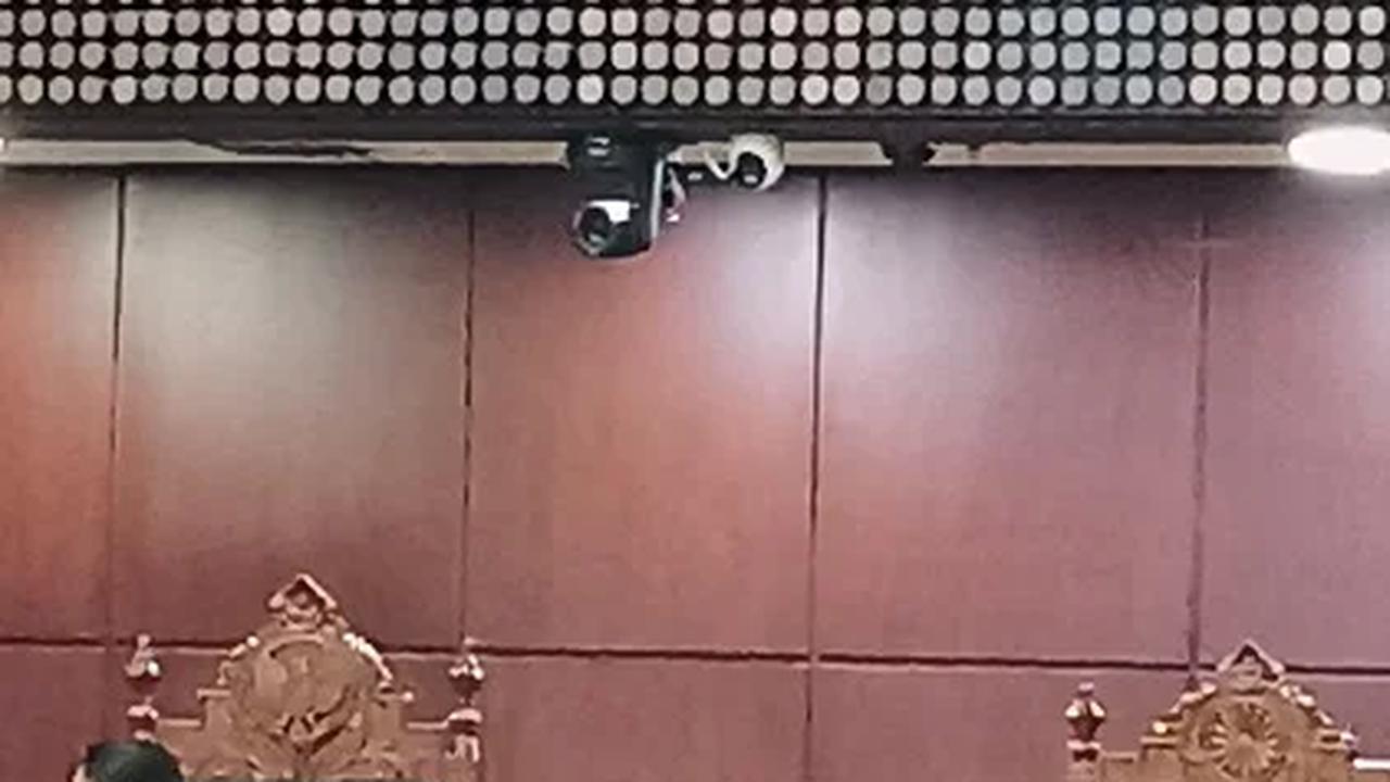 Sidang Penolakan Batas Usia Capres/Cawapres 70 Tahun, Anwar Usman Diinterupsi & Dikaitkan Nama Gibran