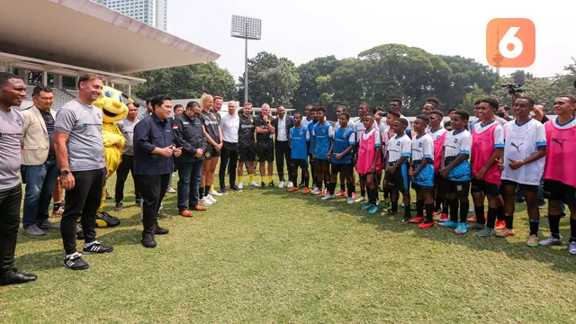 Foto: Keseruan Coaching Clinic Bareng Borussia Dortmund, Dibimbing Langsung oleh Tiga Legenda Die Borussen