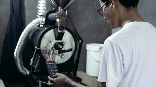 Kisah Inspiratif Ryan Aryanto Bangun Nalara Coffee